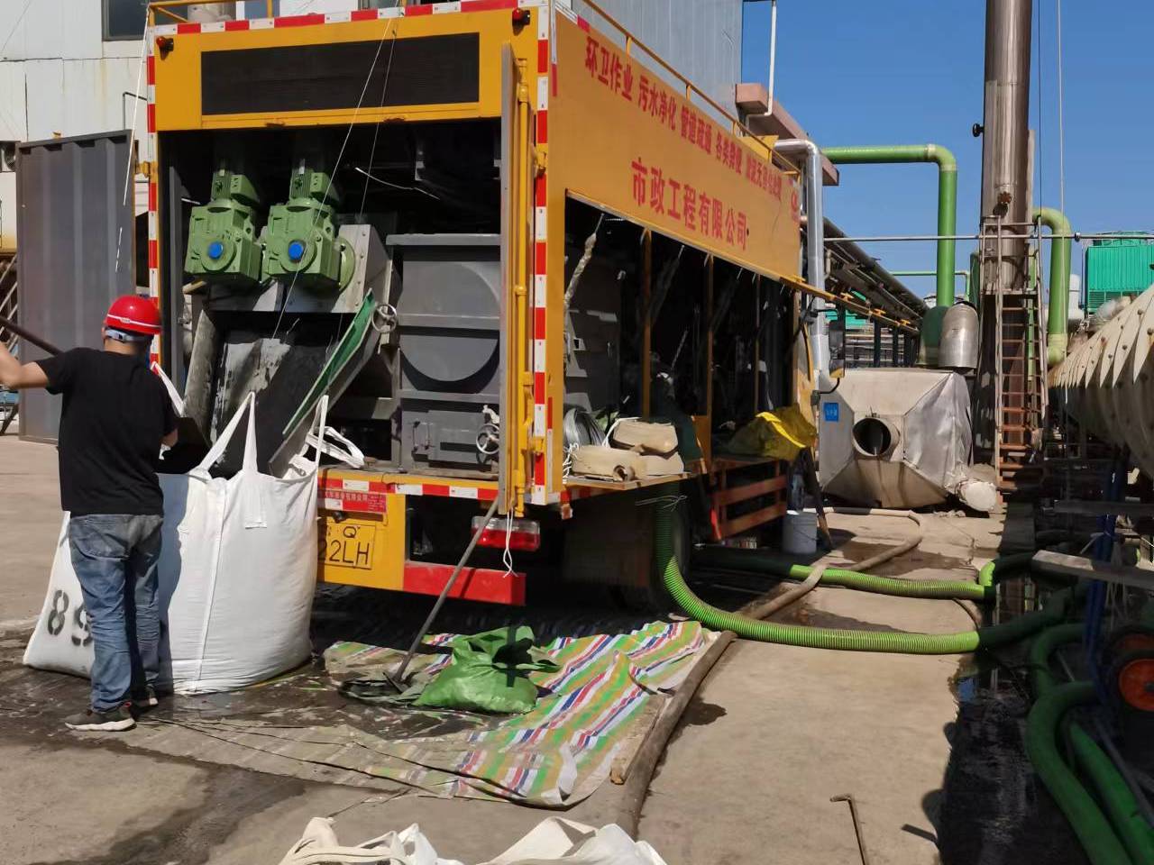 商南淤泥压干处理